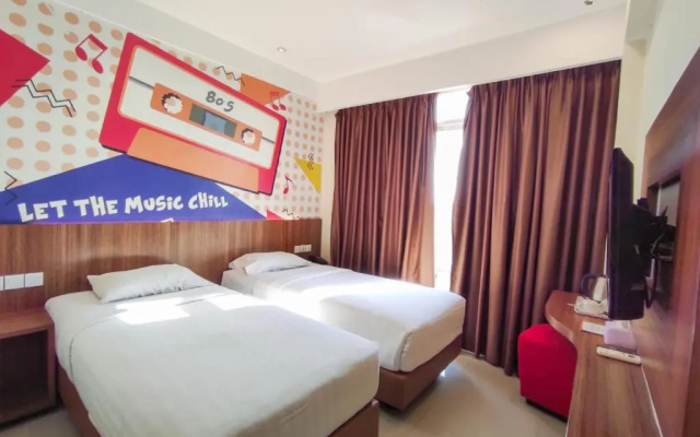 Front One Hotel Purwodadi