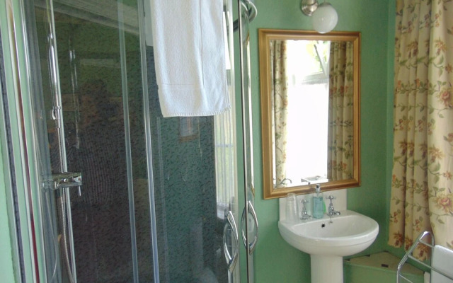 Holywell Guest House
