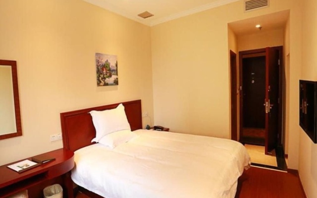 GreenTree Inn Lianyungang Donghai New Bus Station Express Hotel – Guest Rooms – Lianyungang