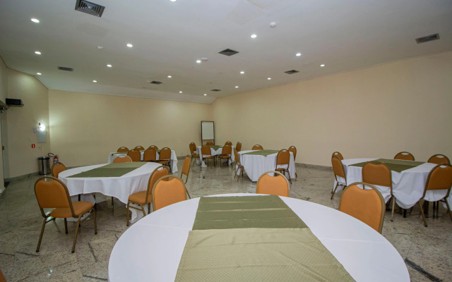 Hotel Golden Park Curitiba by Nacional Inn