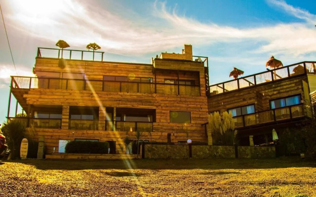 Wave Pichilemu Lodge