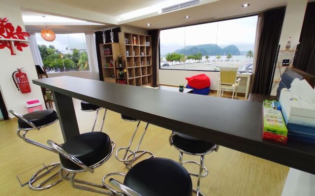 Shell Out Beach Club Suite - Hostel