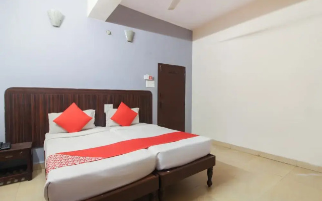 OYO 70733 Hotel Regal