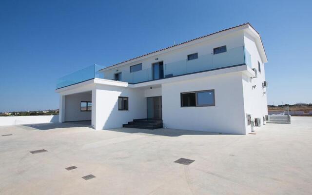 Villa Ioanni Chrysos - Luxury and New 6 Bedroom Protaras Villa - Beautiful Sea Views