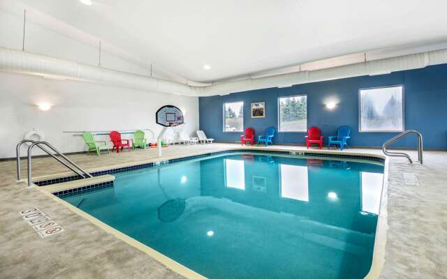 Comfort Suites at Par 4 Resort