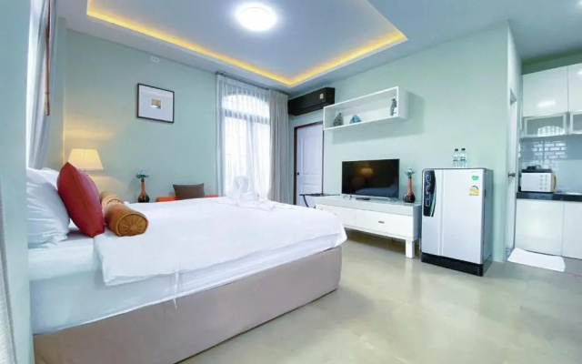 Daddy Dream Hotel and Residence