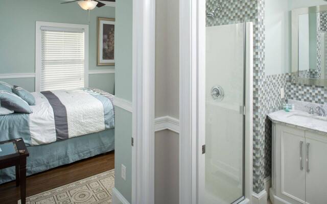 The Beacon Waterfront Inn