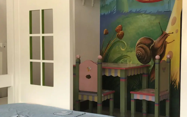 J.S 23 Kids Homestay