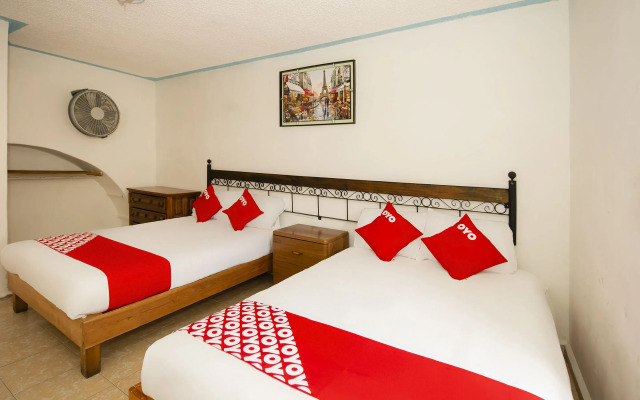 Hotel El Meson De La Luna