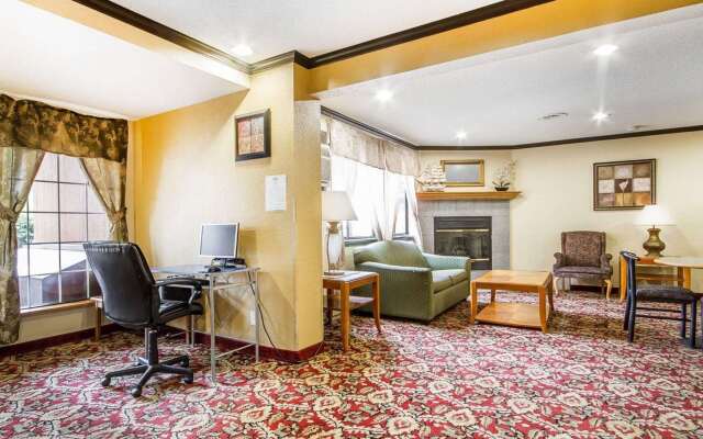 Rodeway Inn & Suites Madison East