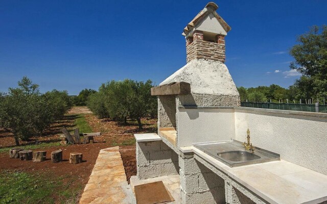Villa Nira