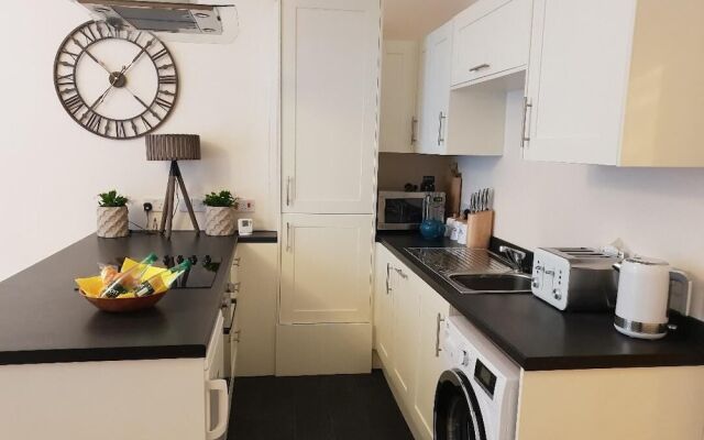 Stracey Road Apartment