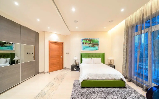 Ultimate Luxury sea front villa with private pool Palm Jumeirah