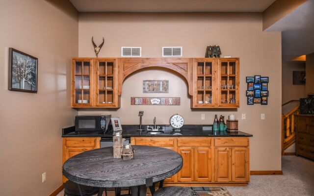 Pinnacle Retreat 5 Bedroom House