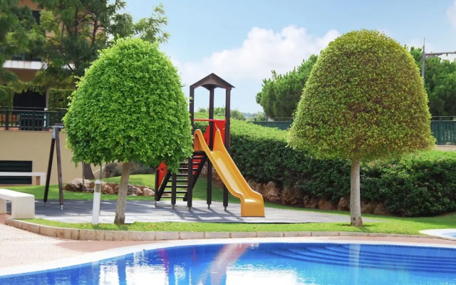 Luxurious Holiday Home in Quarteira Algarve