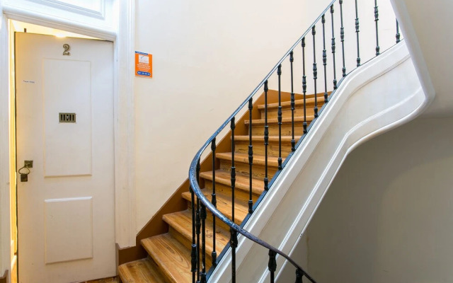 JOIVY Splendid 2BR flat in Bairro Alto, nearby Luís de Camões Sq.