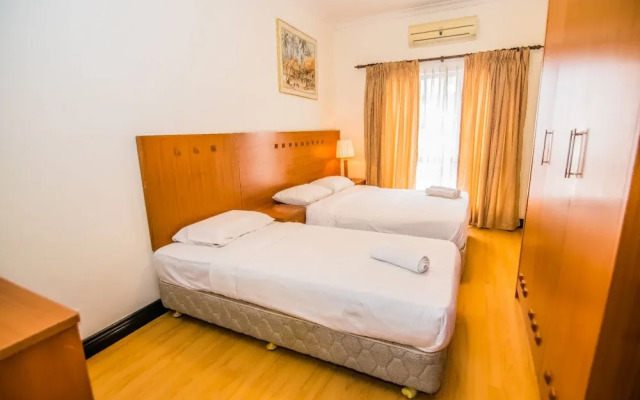 Marina Travellers Suite Marina Court