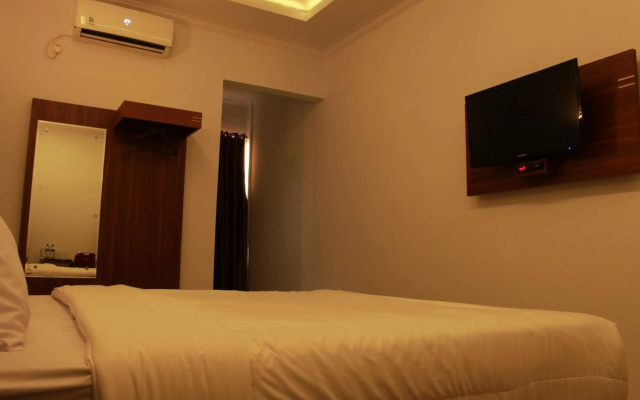 Aluky Hotel – Guest Rooms – Majalengka