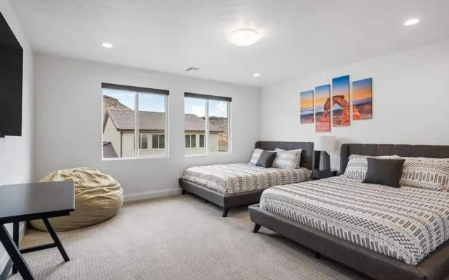 Sunshine Shack 5 Bedroom Home