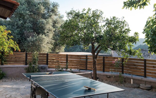 Maro's Village House, Private & Serene Stone Villa