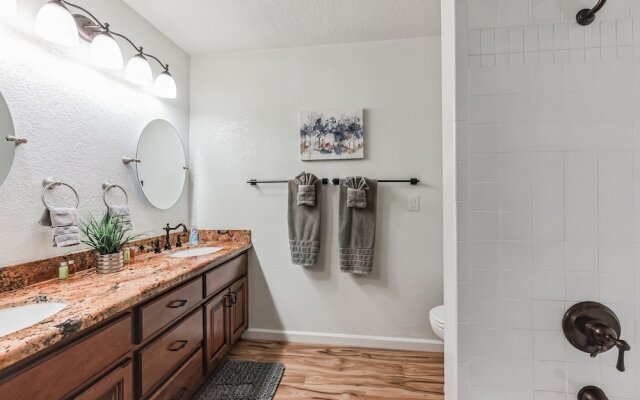 Kathleen House 4 Bedroom Home by RedAwning