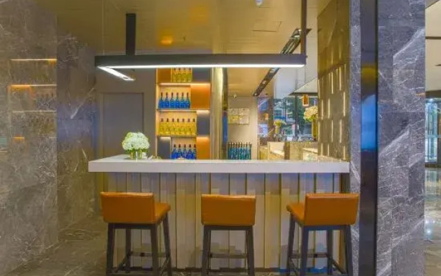 Echarm Hotel (Hezhou Avenue)