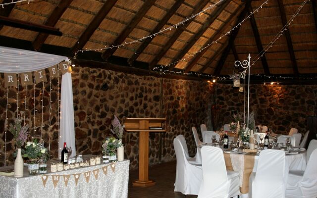 Thanda Manzi Country Hotel