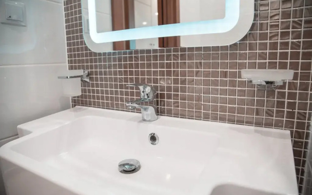 On Mitinskaya 16 Apartments