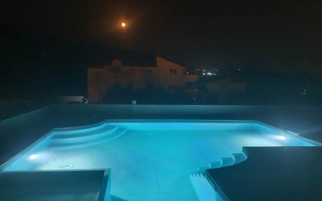 Apartments Villa Salona Sky