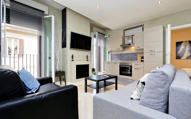 Spanish Steps Modern Apartment Balcony