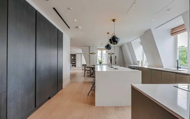 Westminster Apartments by D'montrio