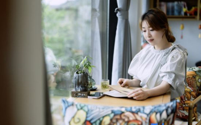 Floral Lux Hotel · Cloudveil Haven Hotel – People – Chizhou