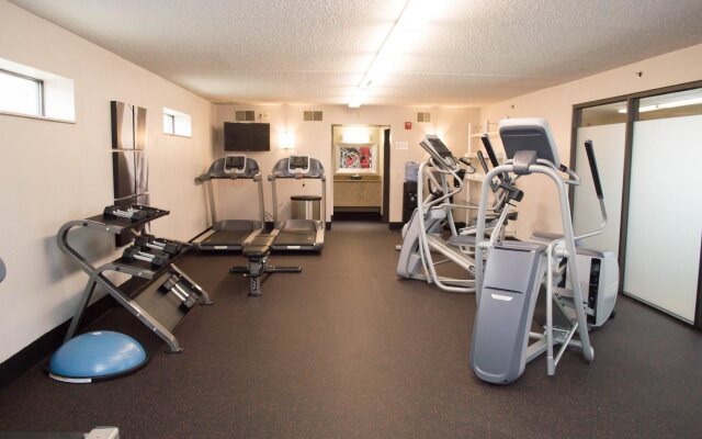 Radisson Hotel Detroit-Farmington Hills