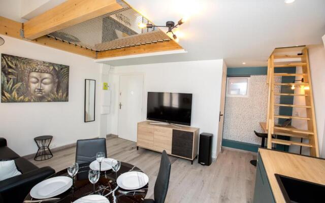 Duplex : Plage 300m, Clim, Netflix