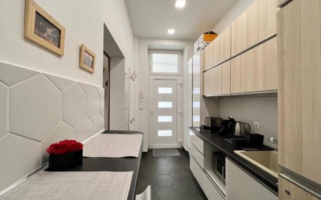 Stunning Studio Apartment