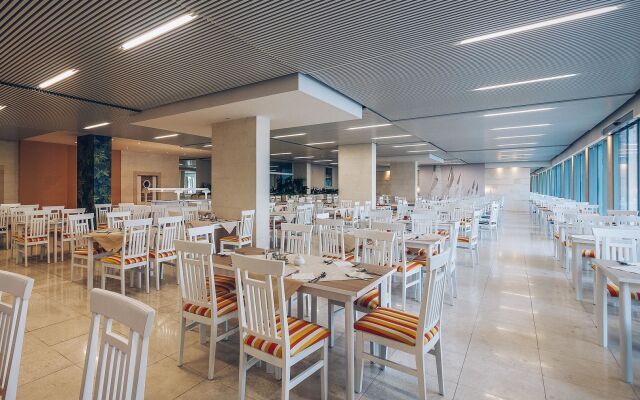 Carine Hotel Delfin