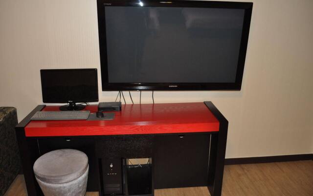 Goodstay Jeonju Wooshin Hotel