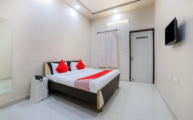 Oyo 37963 K R Guest House