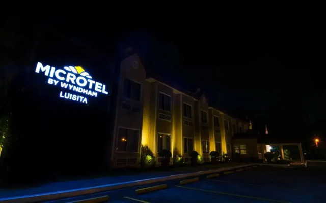 Microtel Inn & Suites