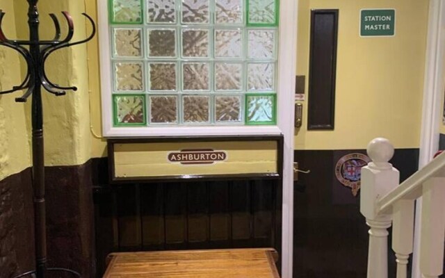 Historical GWR Building - Charming 1 bed Apartment