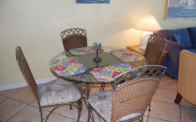 Island Winds East 409 condo