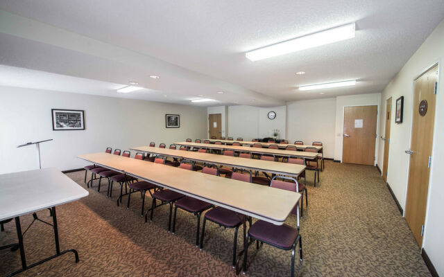 Sleep Inn & Suites