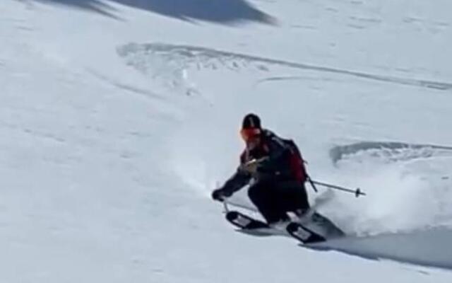 Appartement avec jacuzzi dans chalet privé, grande terrasse, parking gratuit