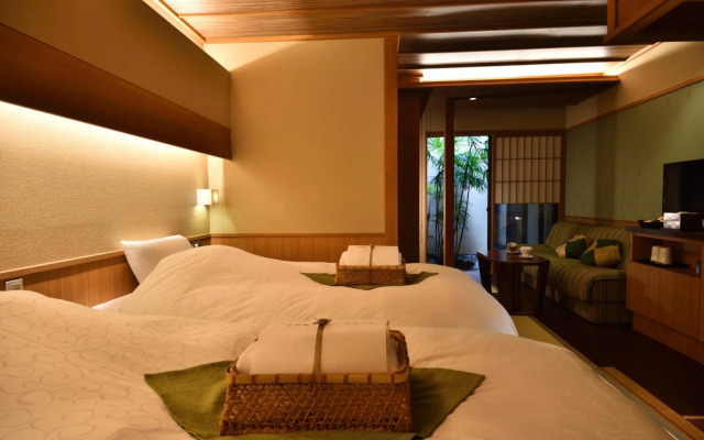 Yasaka Yutone Kyokoyado