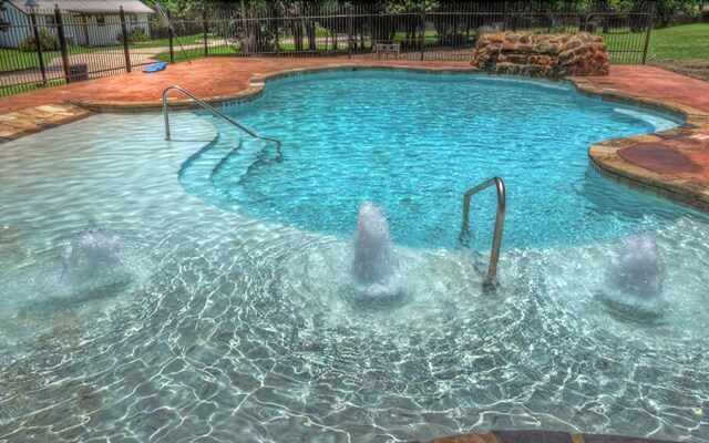 Frio Springs Lodges