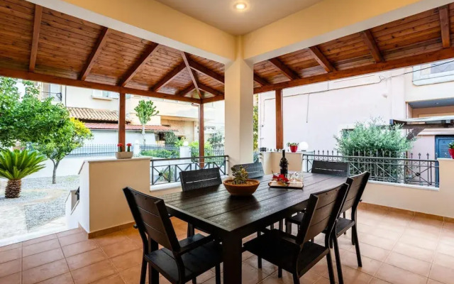 Filiatra Downtown Cozy Retreat - Homely Vibes