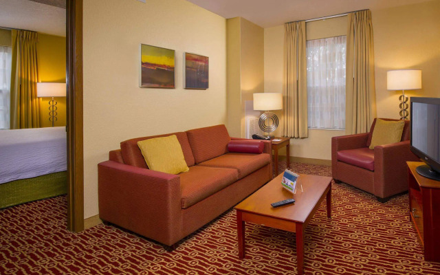 Sonesta Simply Suites Falls Church