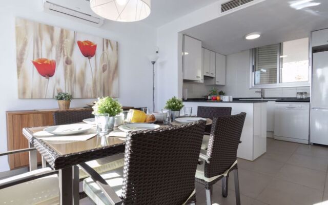 House JAZMIN L'Ampolla