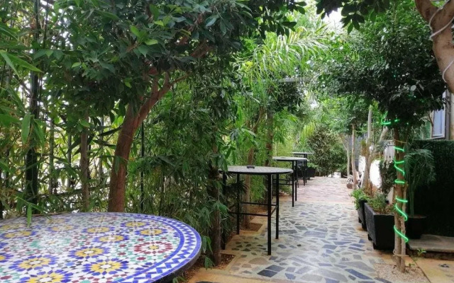 Senhaja Hotel - Hostel