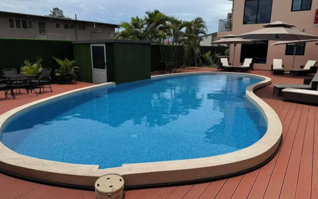 Hibiscus Suites And Residences
